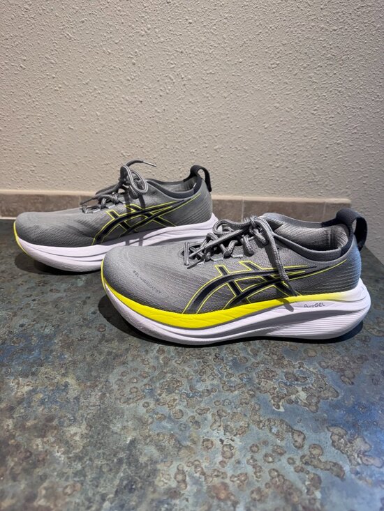 Asics Gel Nimbus 27 - Two Pairs - Men\'s 9.5 Wide main image 7